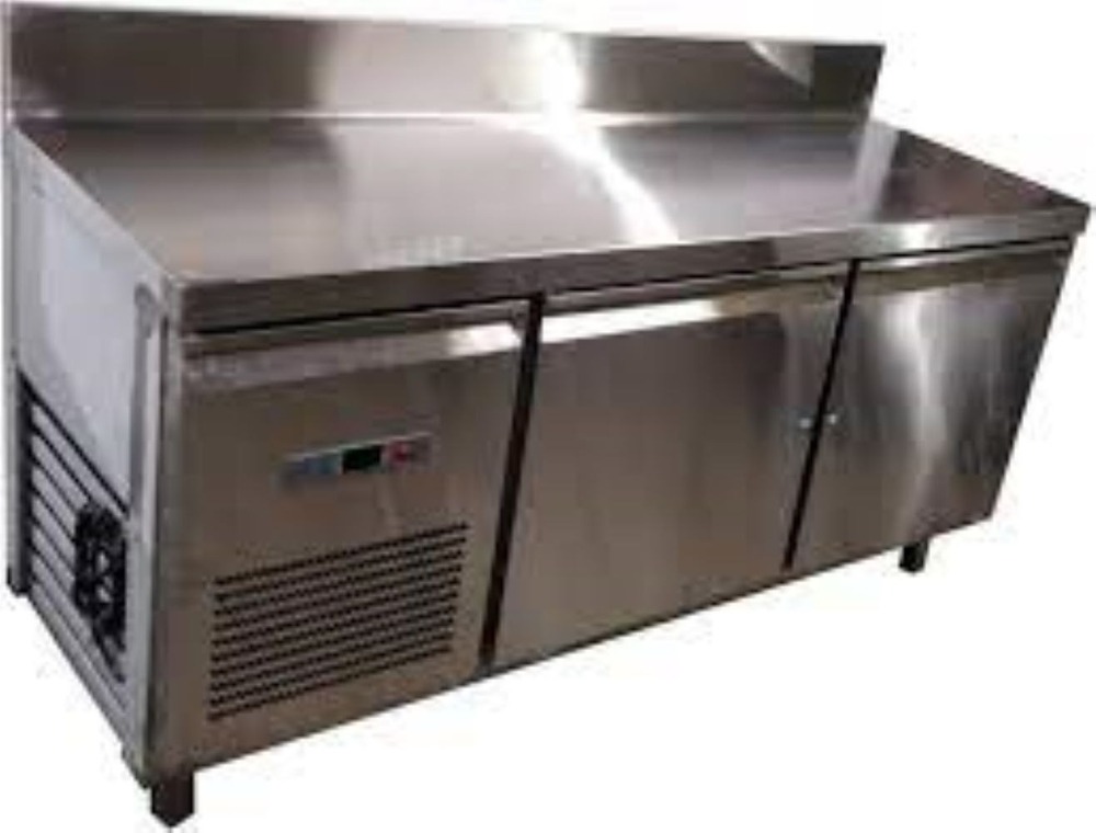 UNDERCOUNTER REFRIGERATOR