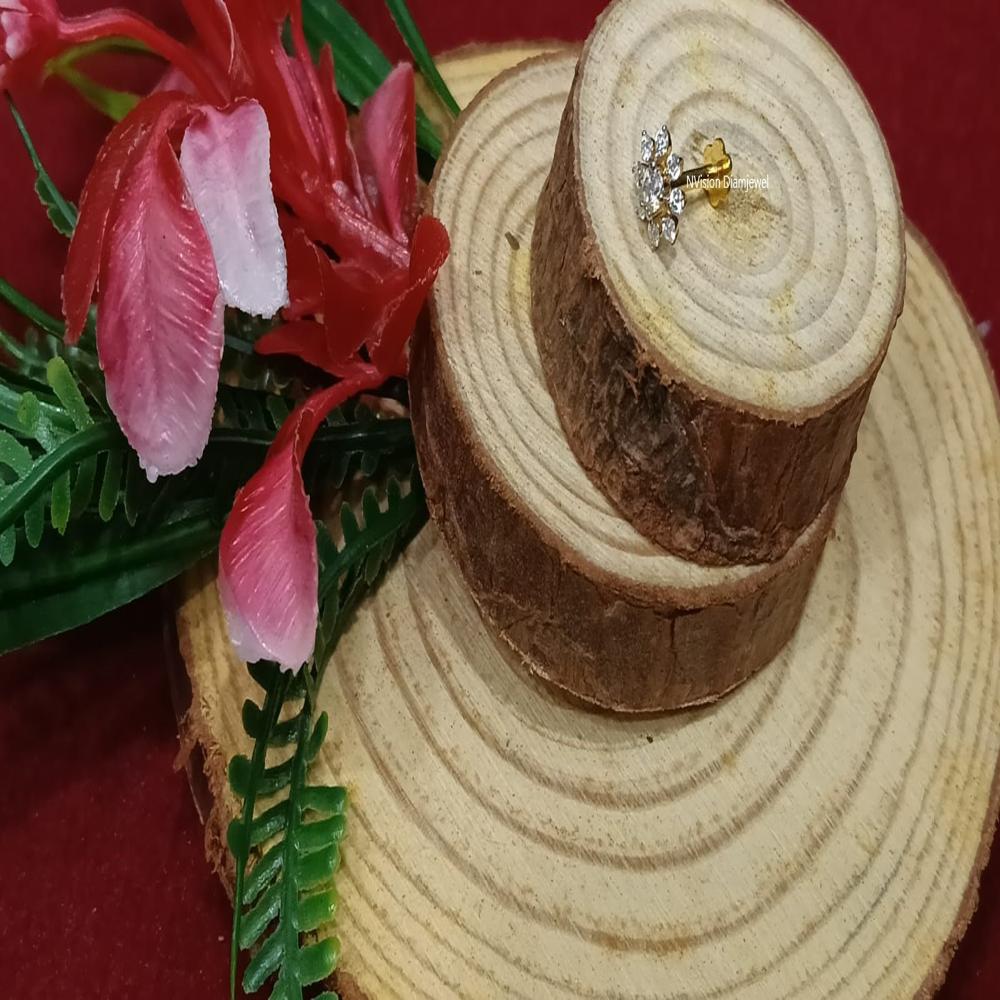 Shimmer in the exquisite Natural Diamond Floret Nose Pin