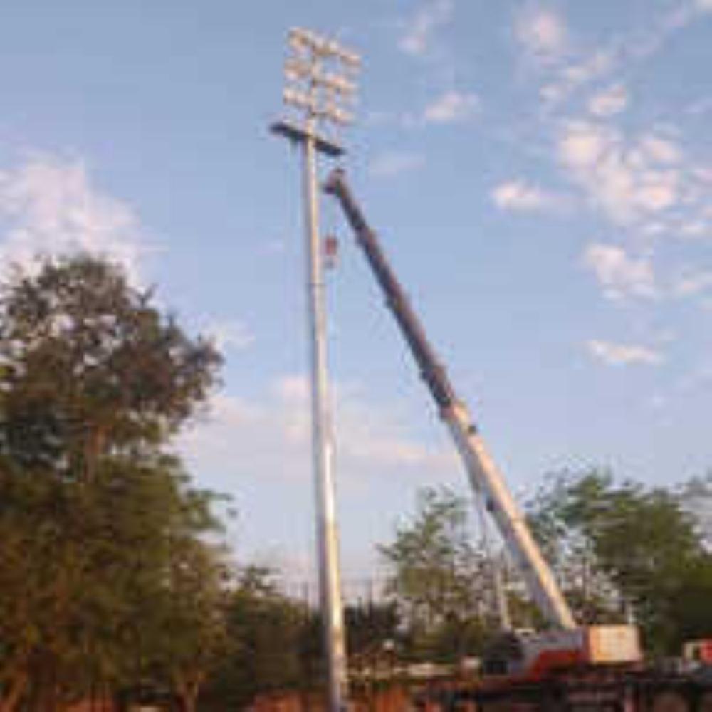 Octagonal Lighting Pole - Color: Silver