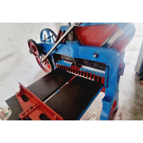 Paper Cutting Machine