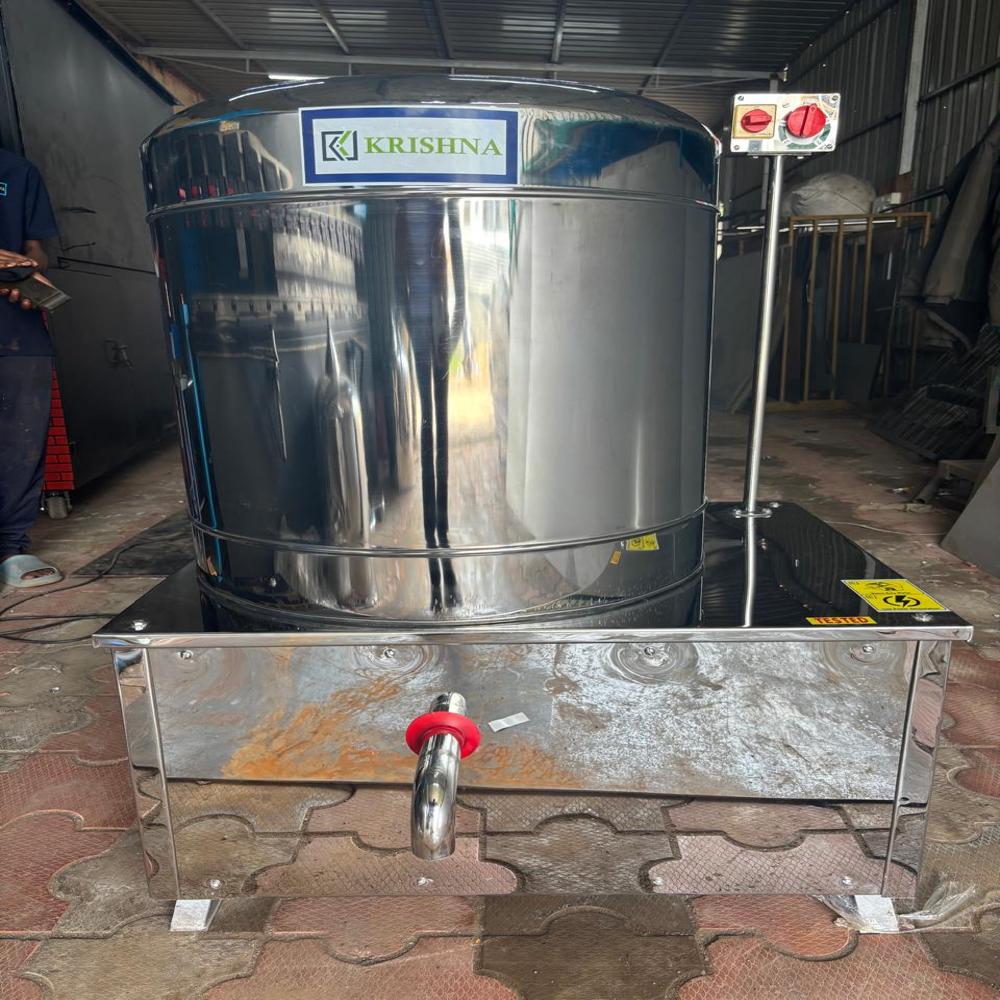 Oil Dryer Machine - Color: Silver