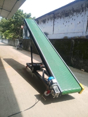 Truck Loading Conveyor - Material: Ms