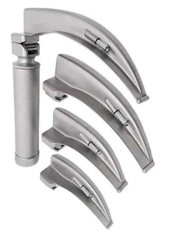 Laryngoscope Set of 4 Adult