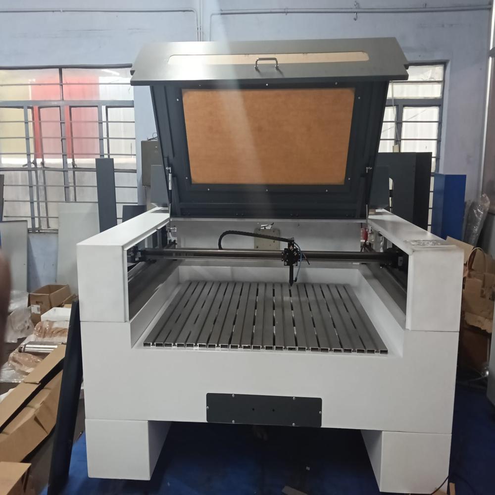 Acrylic Laser Cutting And Engraving Machine (TAMIL NADU, PONDICHERY, KARNATAKA, KERALA, ANDHRAPRADESH)