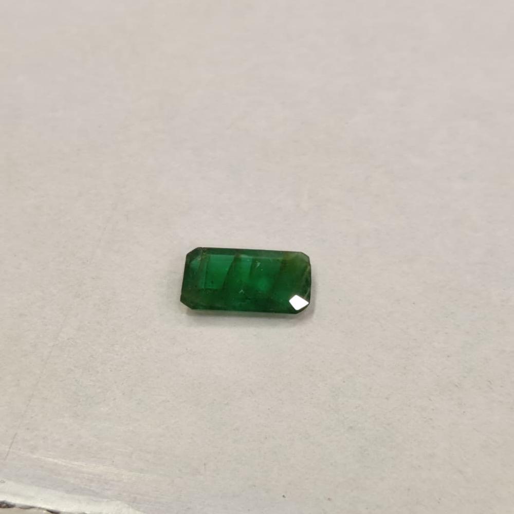 Natural Emerald 4.15 Carats (Panna)