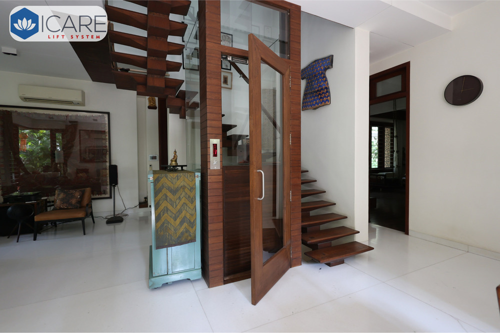 Compact Platform Home Lift