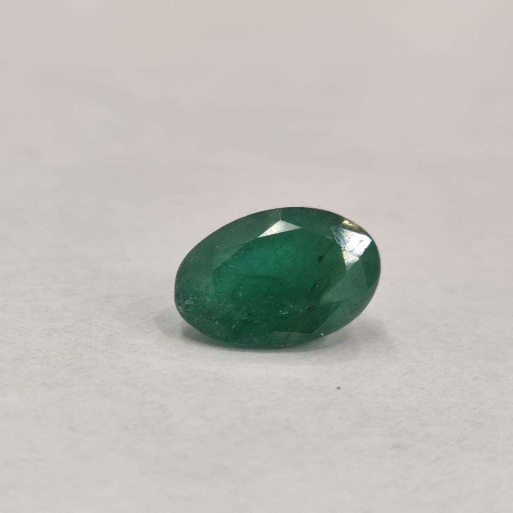 Natural Emerald 7.60 Carats (Panna) - Color: Green