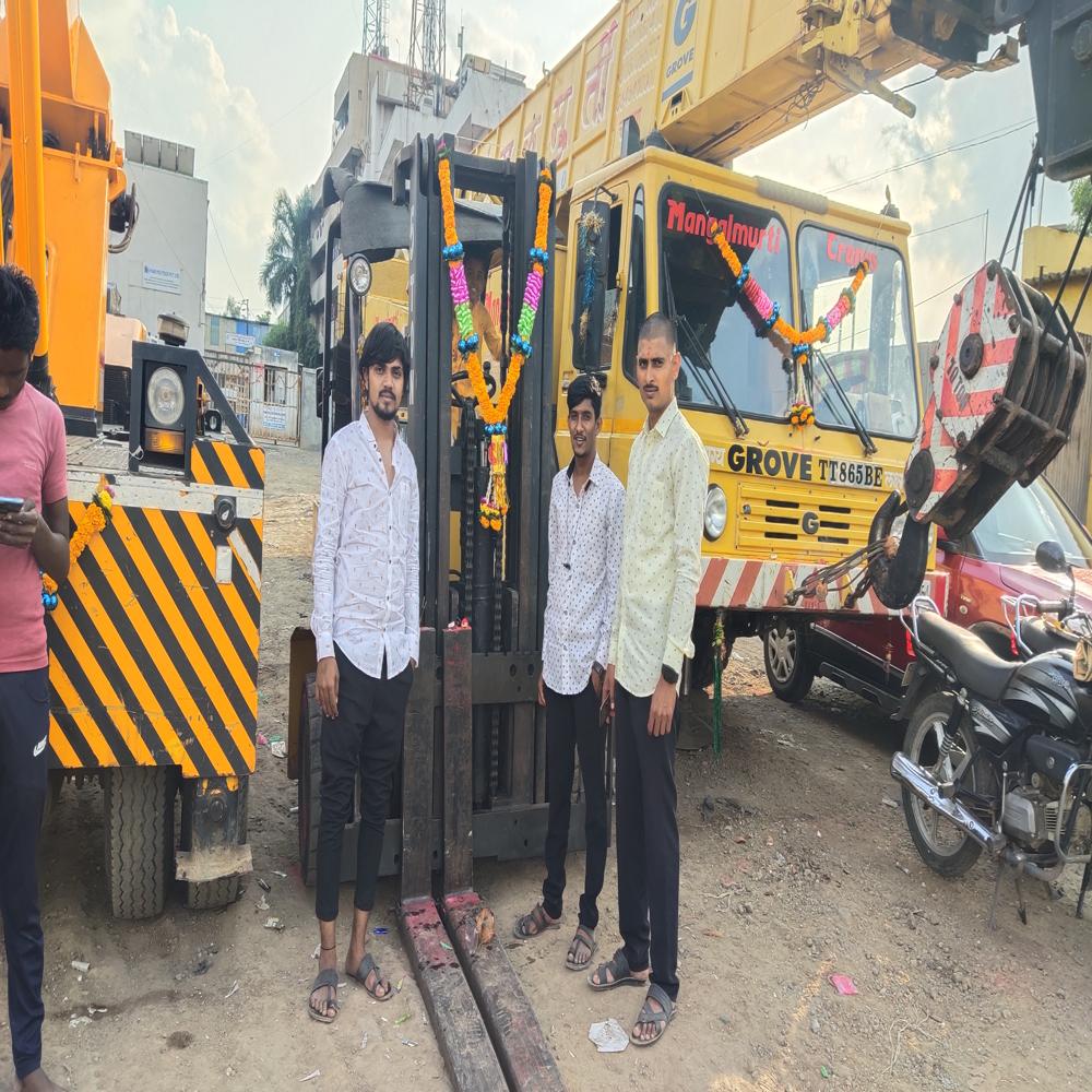 20 Ton Crane Rental Services