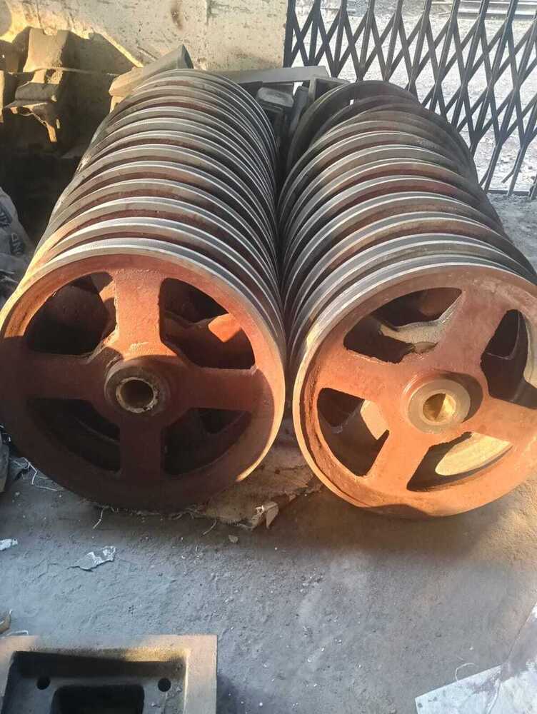 Sheave pulley with gun metal brush