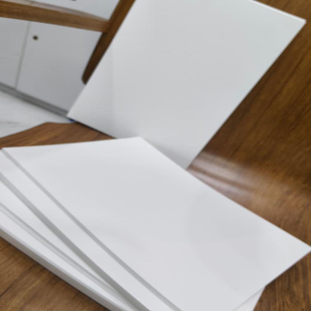 Non tearable paper for garment tag