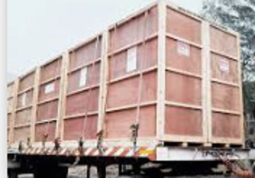 Solid Wooden Pallet Box - Finishing: Glossy Lamination