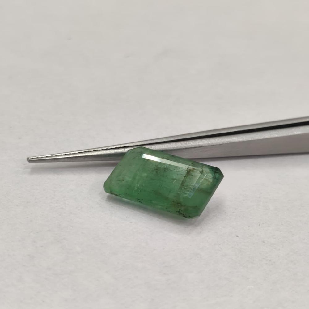 Natural Emerald 7 Carats (Panna)