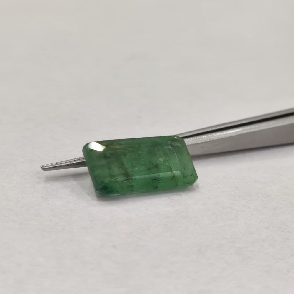 Natural Emerald 7 Carats (Panna)