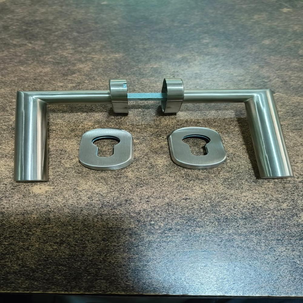 Owel Door Handle - Color: Silver