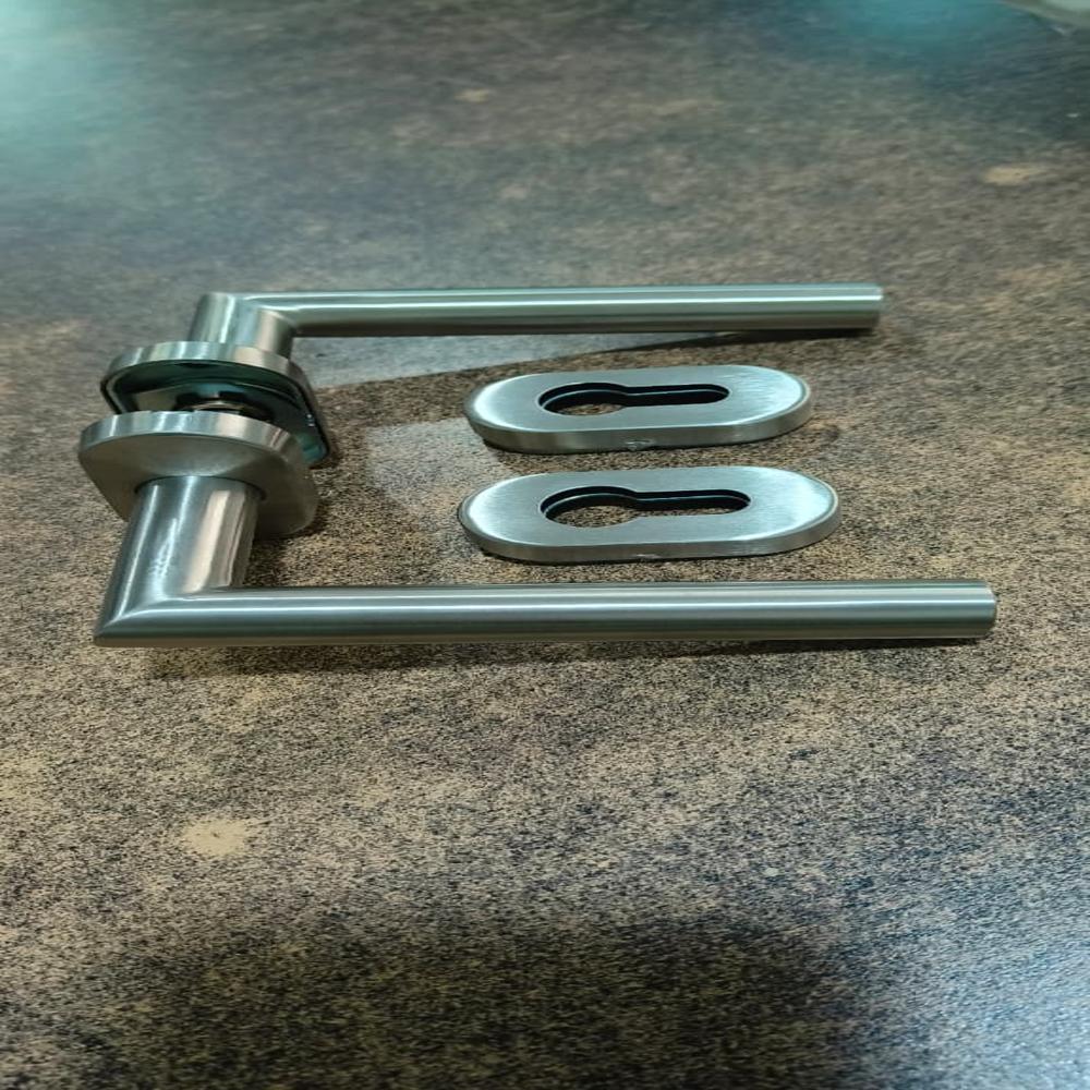 Owel Door Handle - Color: Silver