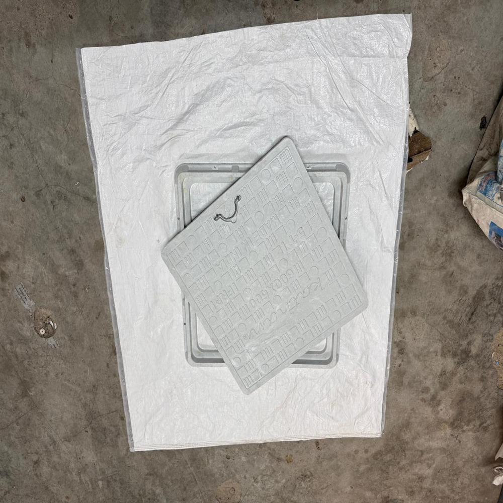 FRP MANHOLE COVER 24X24