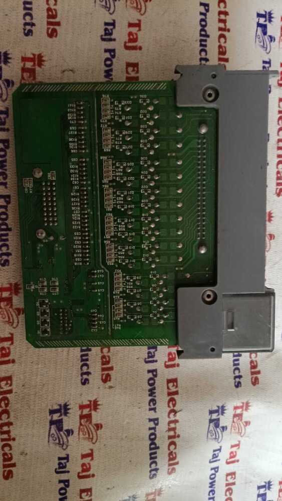 ALLEN BRADLEY 1746-IB32 PLC