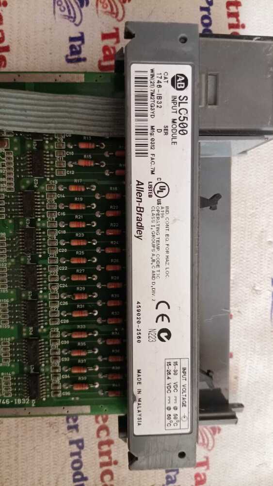ALLEN BRADLEY 1746-IB32 PLC