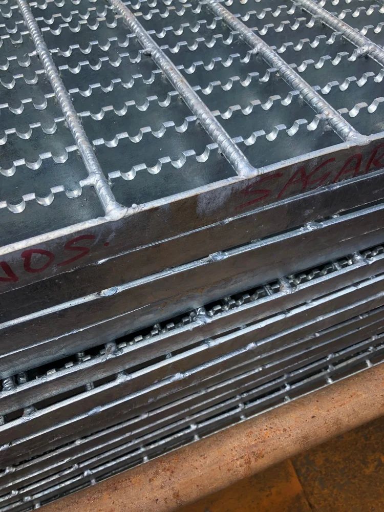 Industrial Walkway Grating - Color: Black