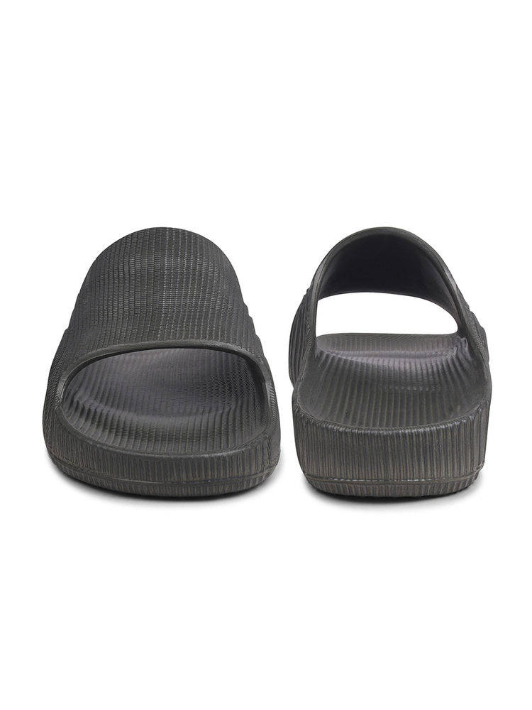 Mens Black Captain Slipper