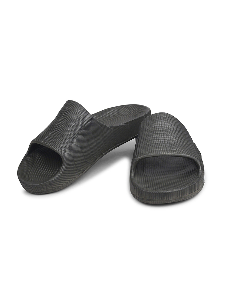 Mens Black Captain Slipper