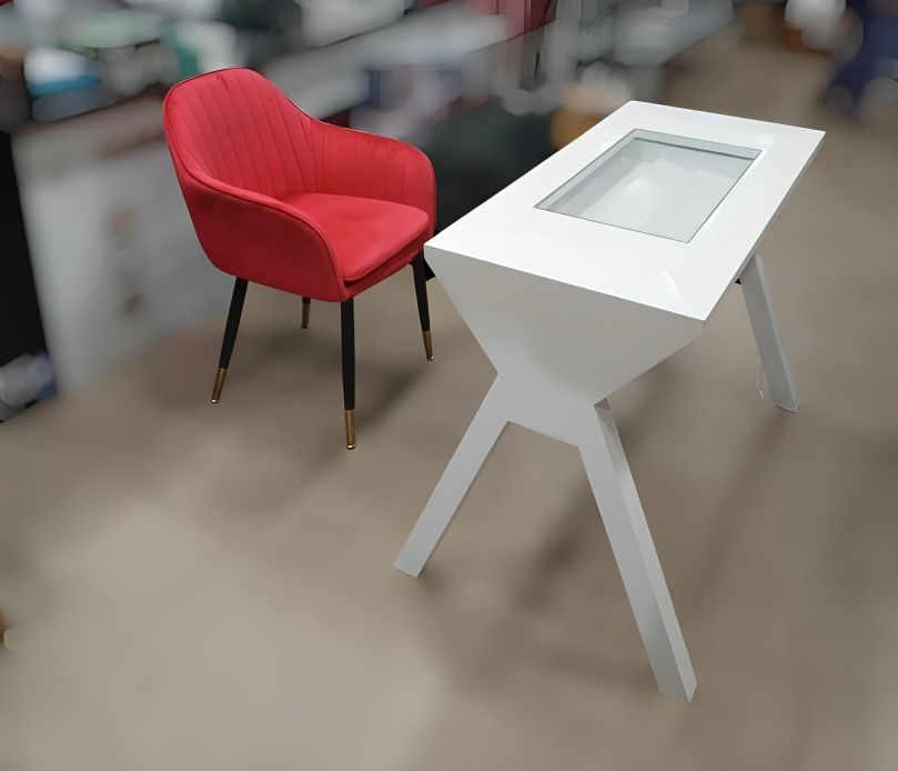 Nail Table Wood White - Design: Plain