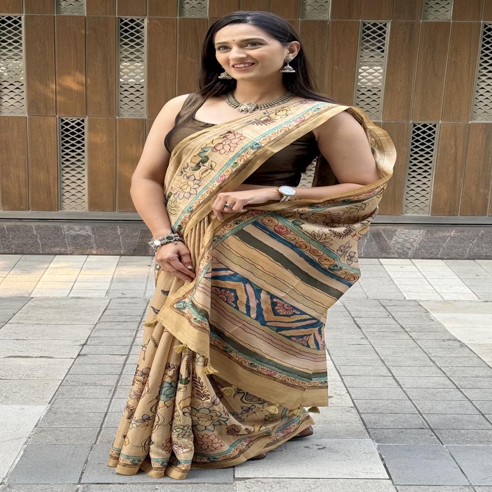 Floral Printed Saree - Color: Cream