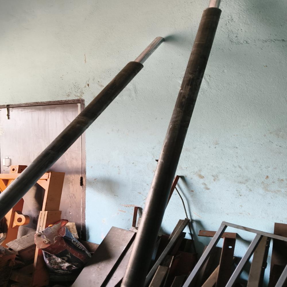 Hydraulic goods lift cylinder