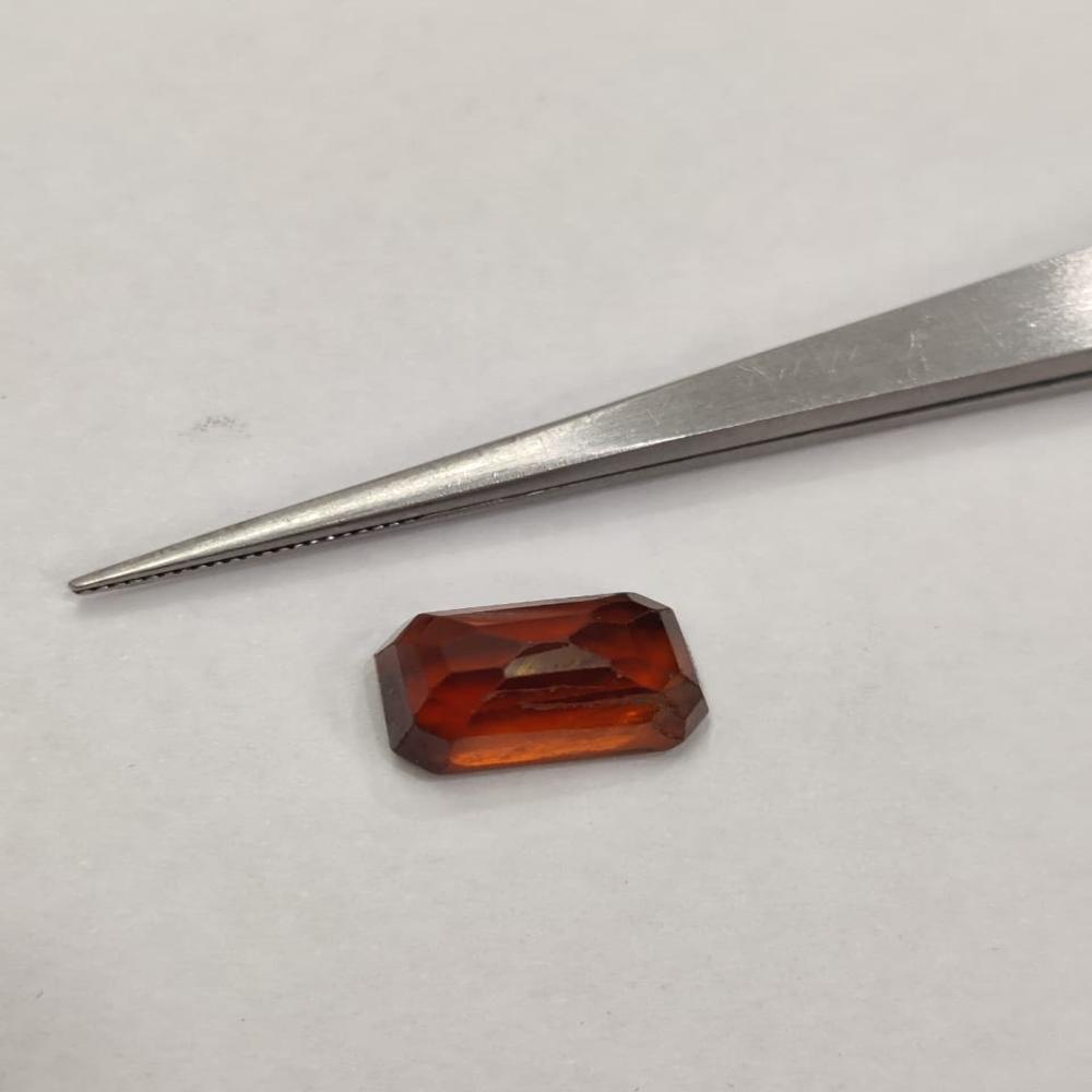 Natural Cylone Gomed 8.20 Carat (Hessonite Garnet)