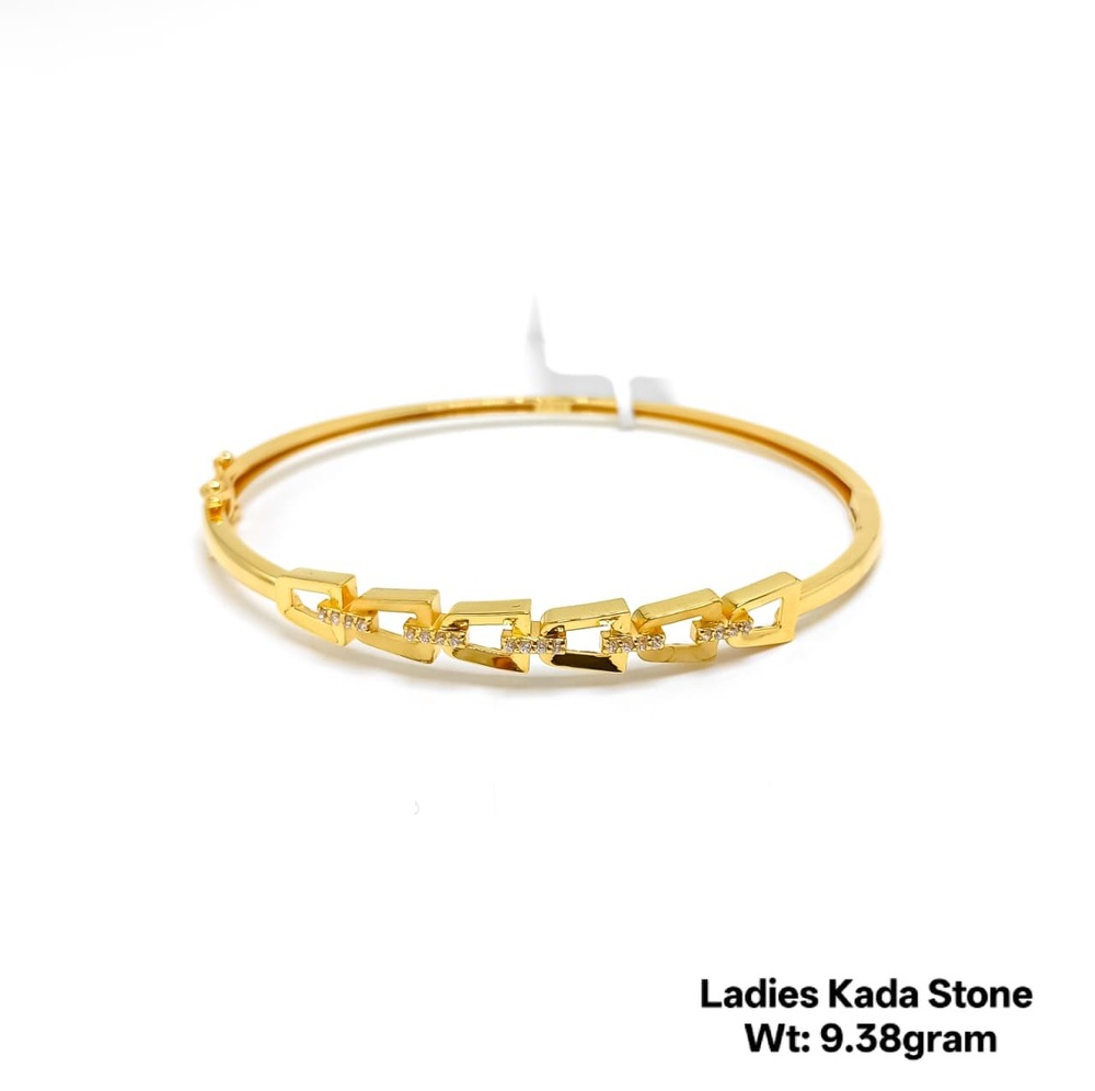 22KT New Design Gold Ladies Kada Stone