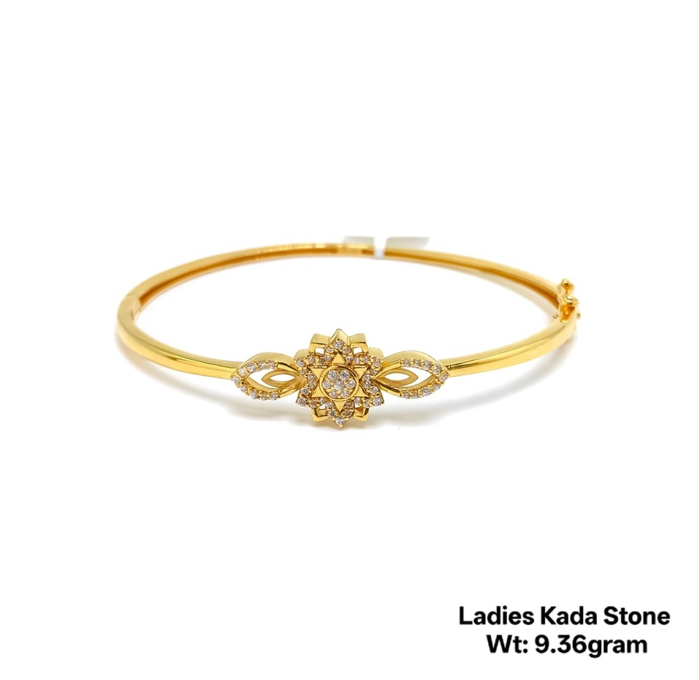 22KT New Design Gold Ladies Kada Stone