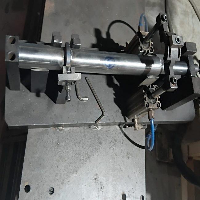 Robotic welding fixtures