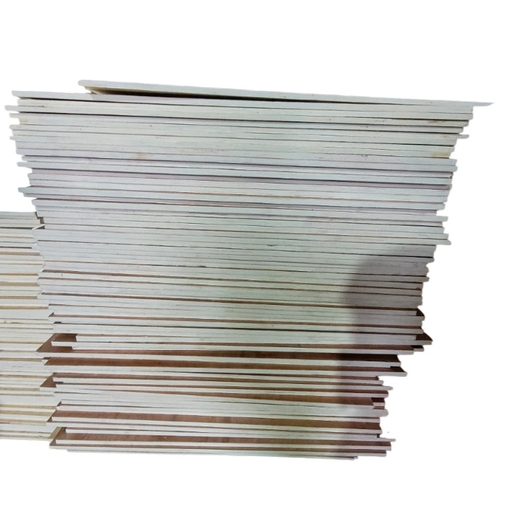 Rubber Wood White Recon Face Plywood