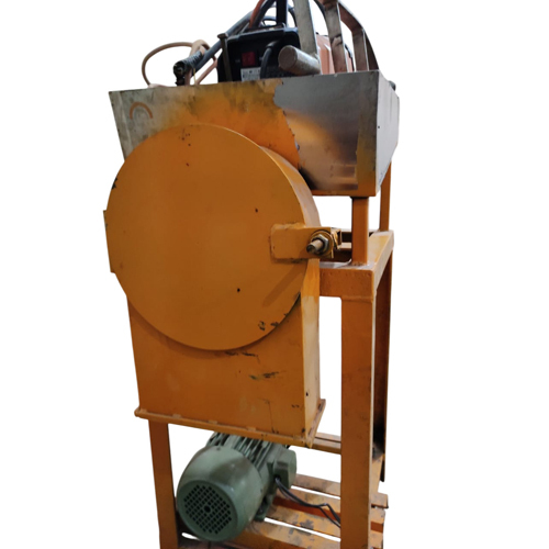 Sugar Grinder Machine - Application: Removal Of Ferrous Contaminants From Dry Granular Material In Free-Flowing Processing Lines