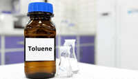 Tol-uene Liquid - 99% Purity, Transparent Liquid, Aromatic Solvent, Cas 108-88-3, Industrial Grade, Flammable