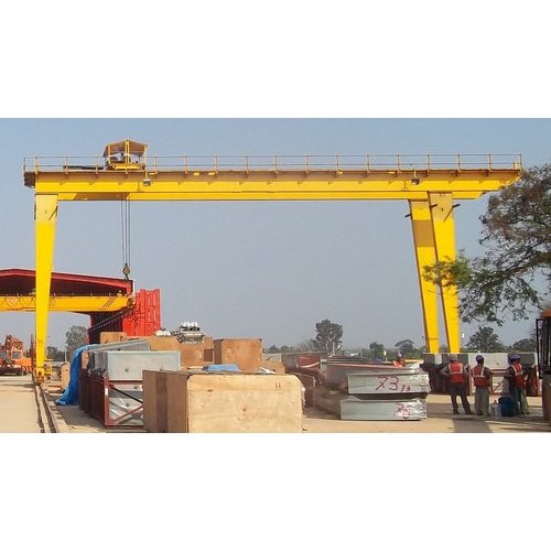 Goliath Crane - Color: Yellow