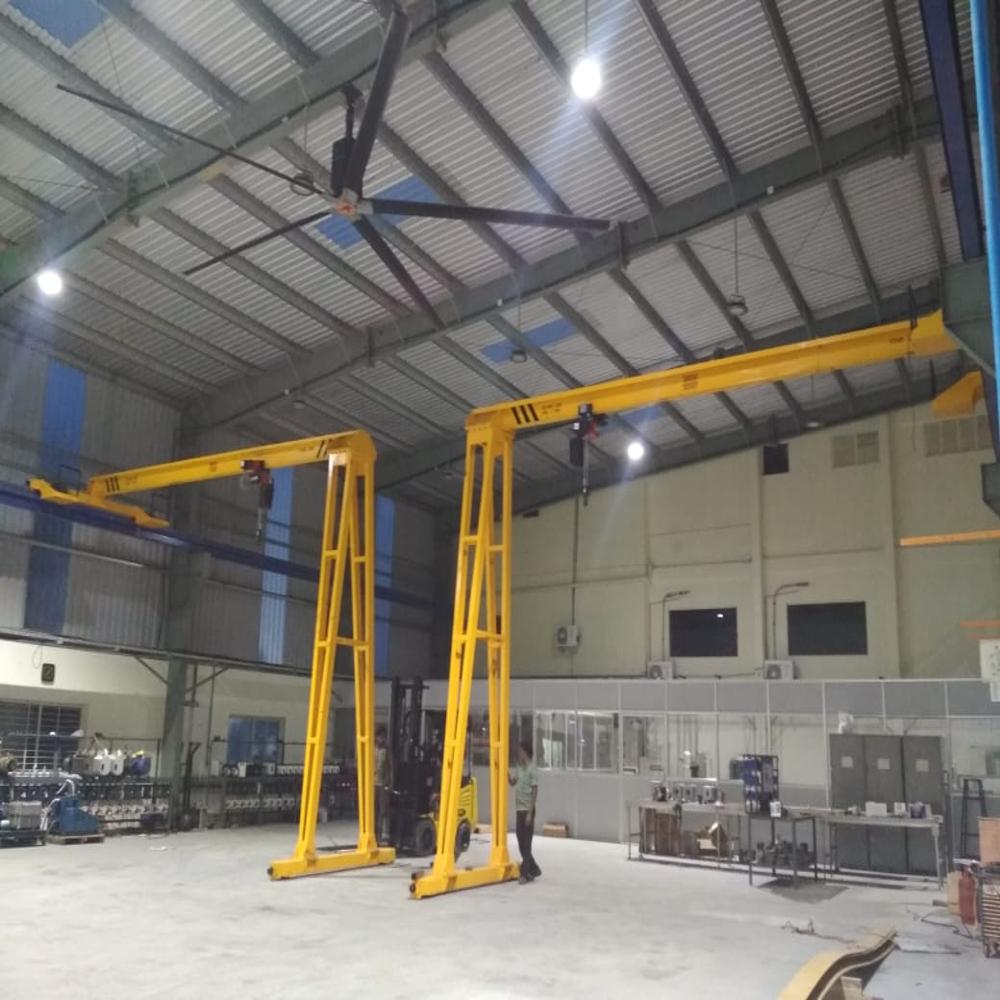 Gantry Crane - Color: Yellow