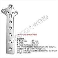 क्लोवर लीफ प्लेट्स