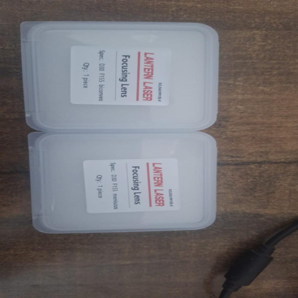 FOCUSING LENS D30F155