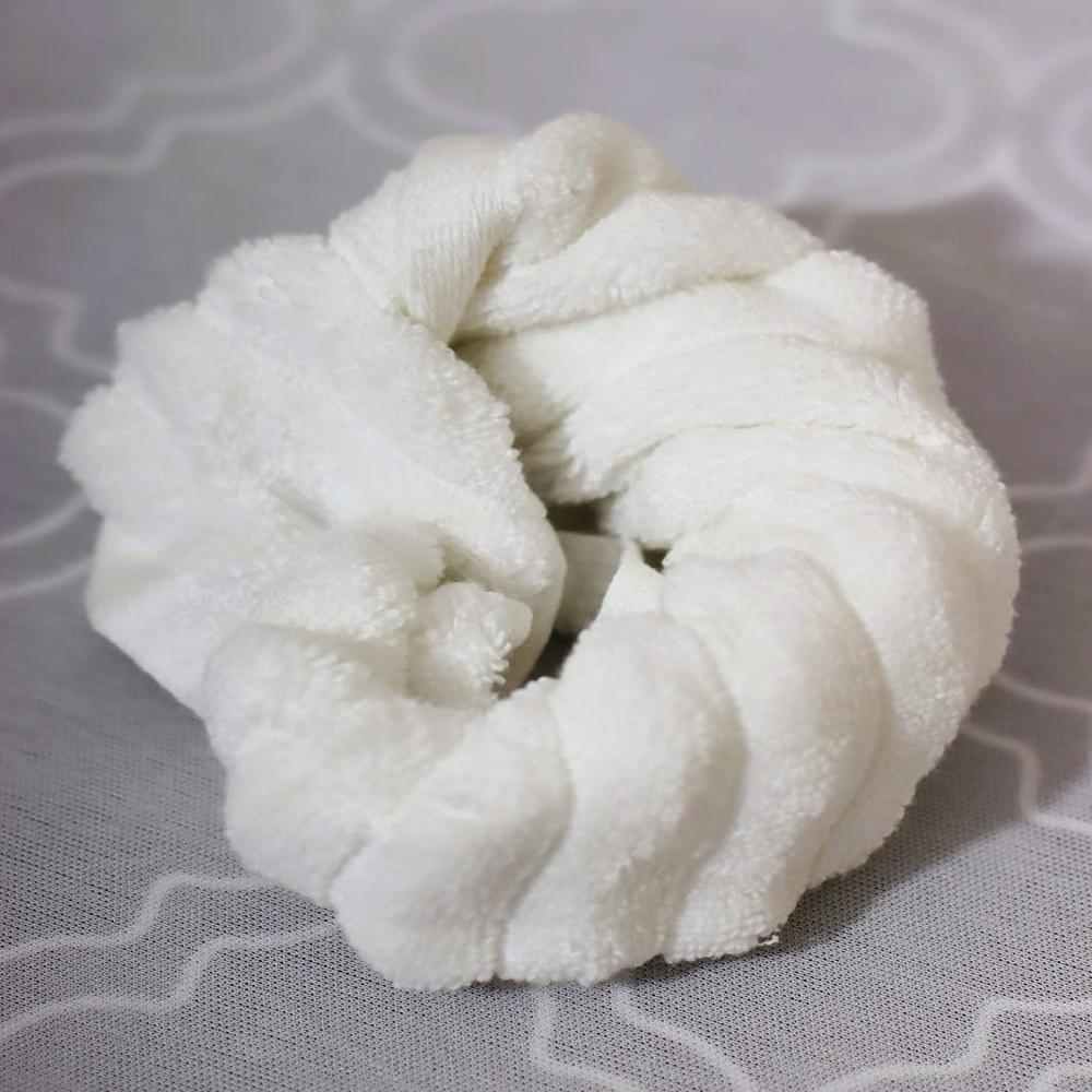 Hand Towel - Dimension (l*w*h): 10 X 10  Centimeter (cm)