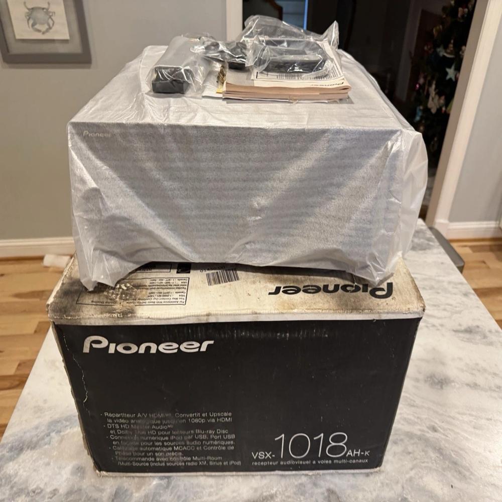Pioneer VSX-1018AH 7.1 Channel A/V Receiver Bundle W Remote