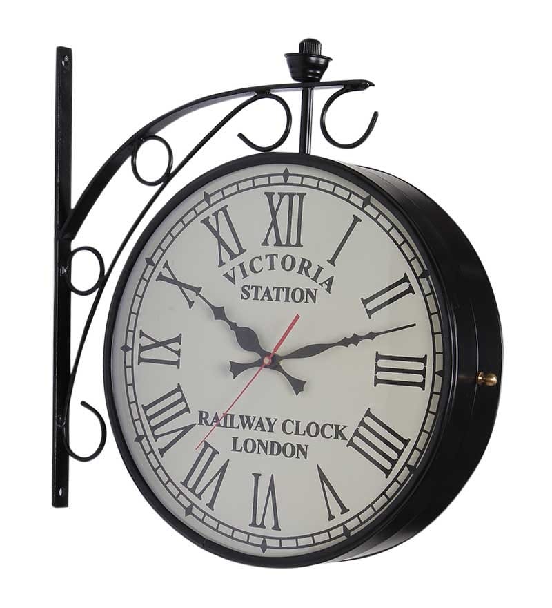 Antique Wall Clock - Color: Golden