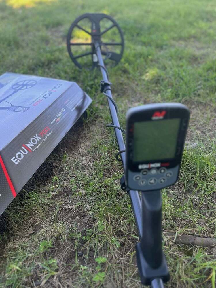 Equinox 700 Metal Detector