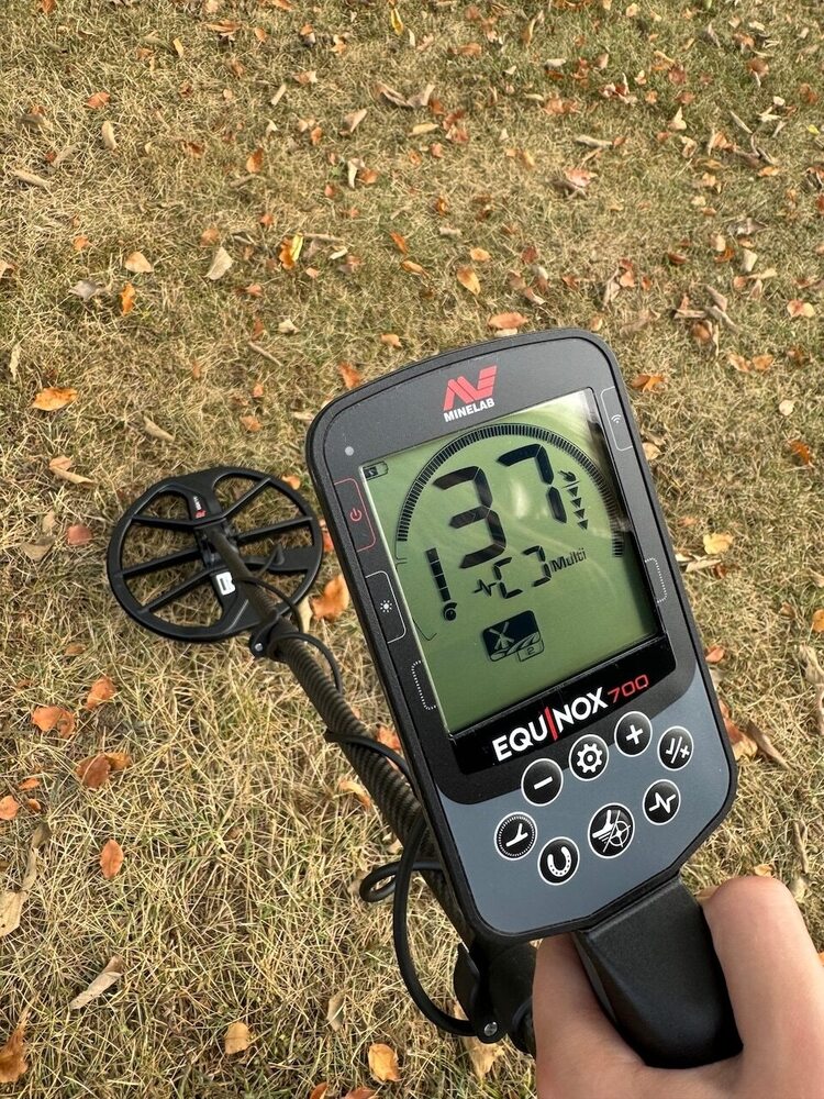 Equinox 700 Metal Detector