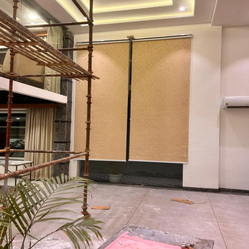 Roller Blind - Color: Multi