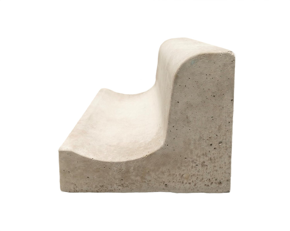 Kerb stone with Saucer Drain