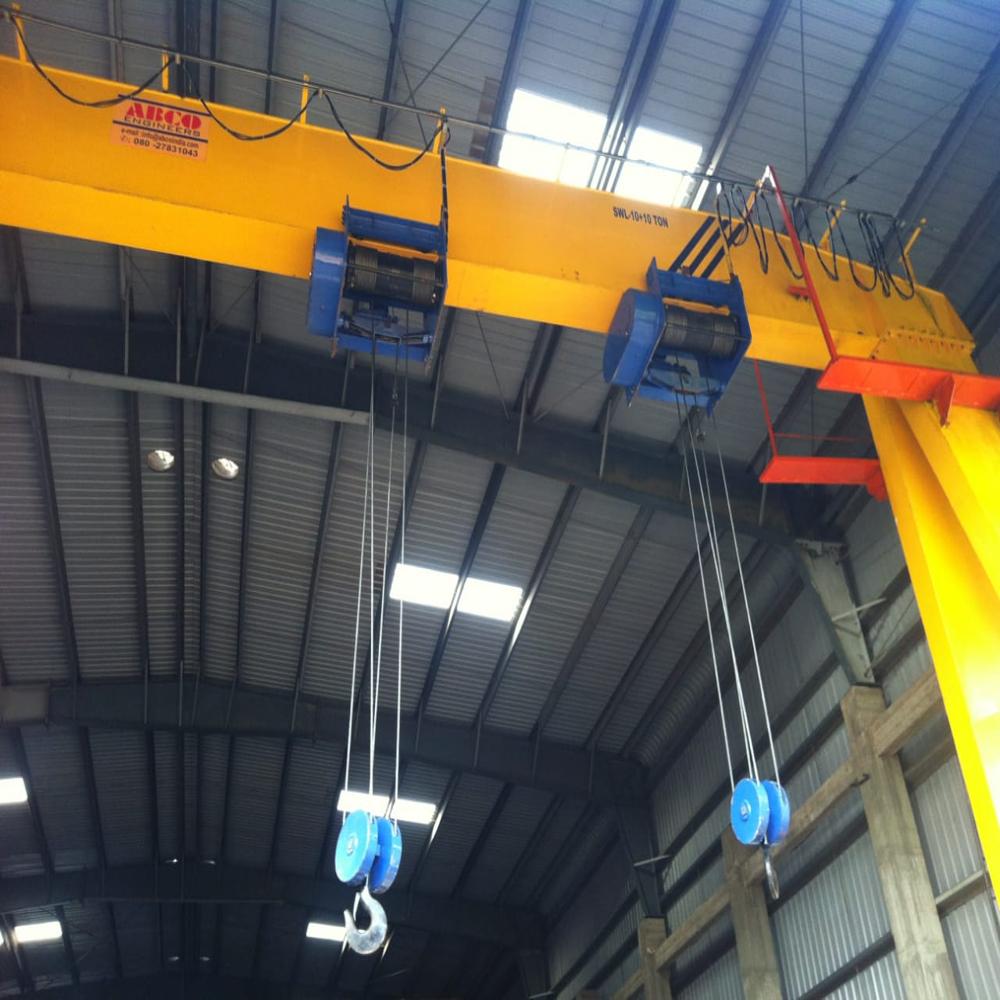 Semi Goliath Crane - Superior-grade Metal, Heavy Weight, Yellow Finish | Durable, Reliable, Emergency Stop Feature, Industrial Use