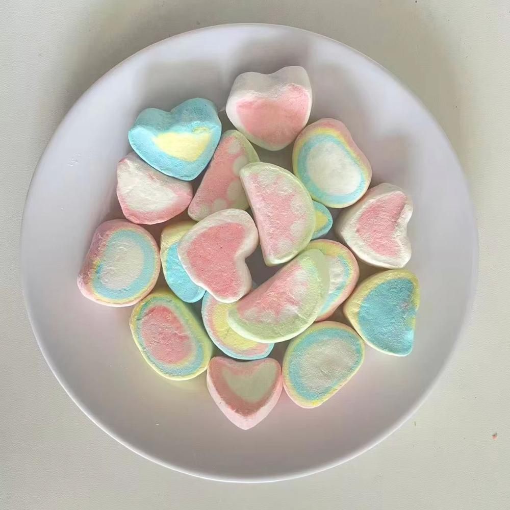 Healthy Colorful Freeze Dried Cotton Candy Delicious Freeze Dried Marshmallow Bulk Wholesale/Marshmallow Lollipop Heart Shaped Soft Candy for Valentine's Day Decorative