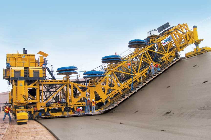 CANAL PAVING MACHINE