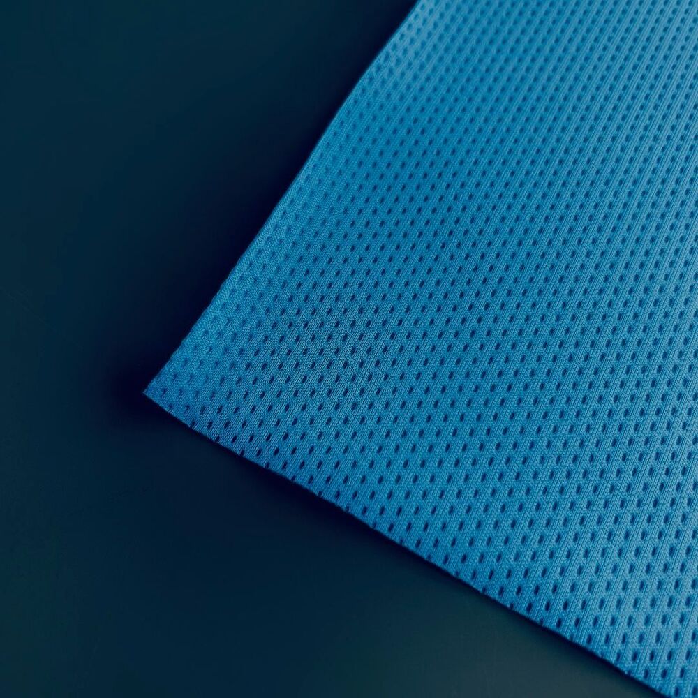 100% POLYESTER DOTTED-2 LAYER WIPES